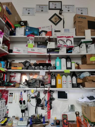 عکس فروش و تعمیرات تخصصی ماشین های اداری و کامپیوتر کنسول برتر