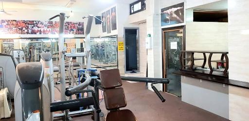 عکس باشگاه بدنسازی کشاورز