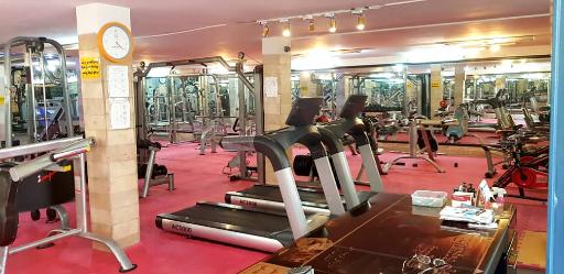 عکس باشگاه بدنسازی کشاورز