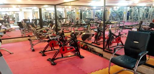 عکس باشگاه بدنسازی کشاورز