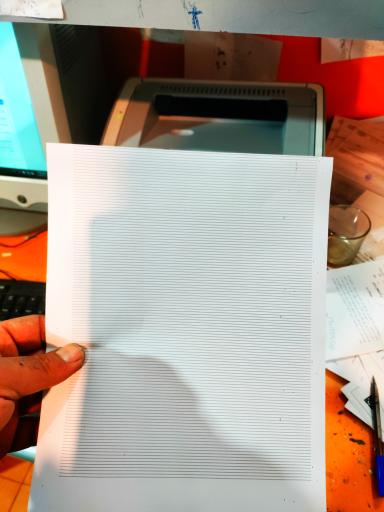 عکس فروش و تعمیرات تخصصی ماشین های اداری و کامپیوتر کنسول برتر