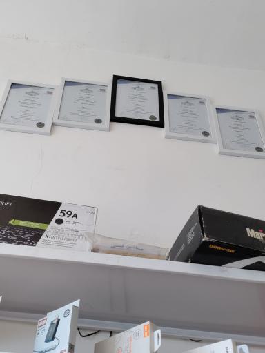 عکس فروش و تعمیرات تخصصی ماشین های اداری و کامپیوتر کنسول برتر