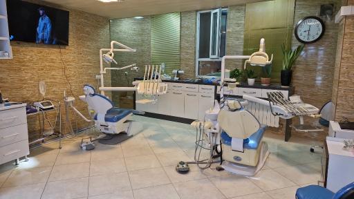 عکس دندان پزشکی دکتر فرید اشرفی