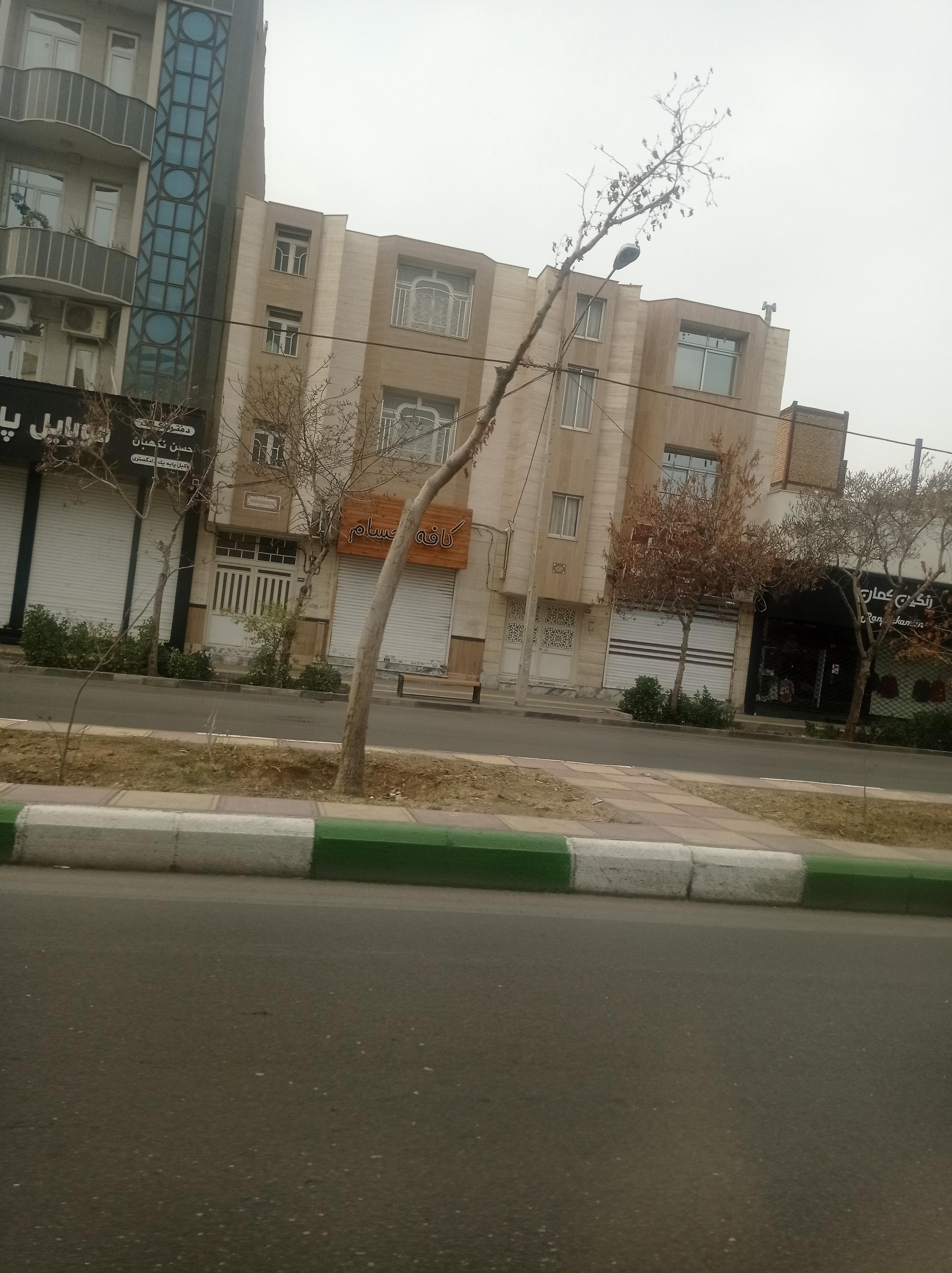 عکس فروشگاه رنگین کمان