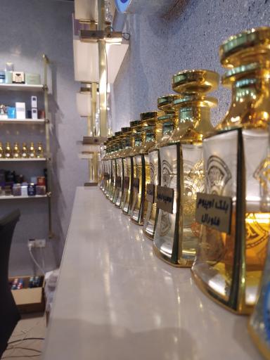 عکس فروشگاه تخصصی عطر بلوعطر