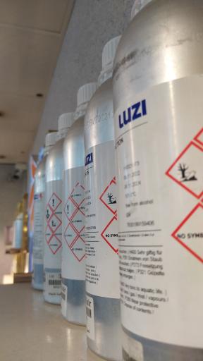 عکس فروشگاه تخصصی عطر بلوعطر