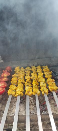 عکس رستوران کاج طلایی