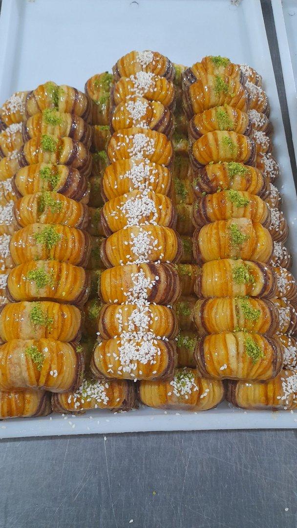 عکس شیرینی سرای شیرین کام