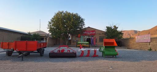 عکس بازرگانی و ماشین آلات کشاورزی فاطمی