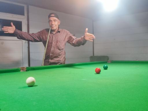 عکس باشگاه بیلیارد جزیره 