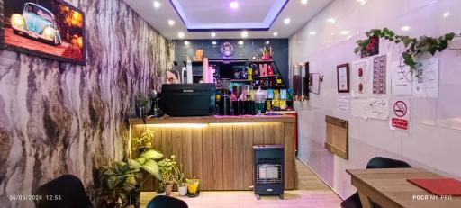 عکس کافه باریستا