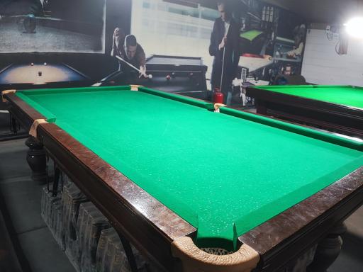 عکس باشگاه بیلیارد جزیره 