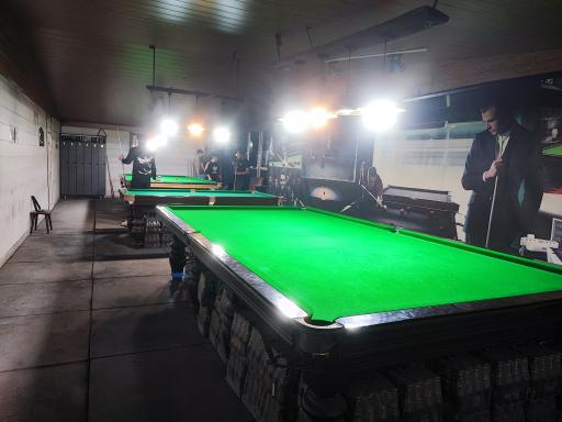 عکس باشگاه بیلیارد جزیره 