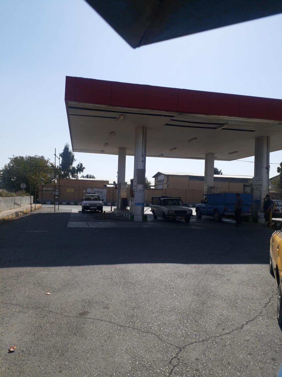 عکس پمپ گاز CNG