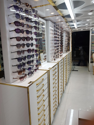 عکس عینک کاظمیان 