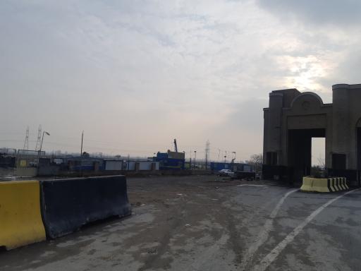 عکس پارکینگ شبانه روزی مهرگان