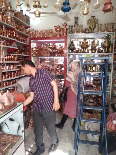 عکس مس فروشی روحانی