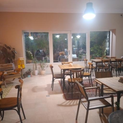 عکس کافه مِوُن