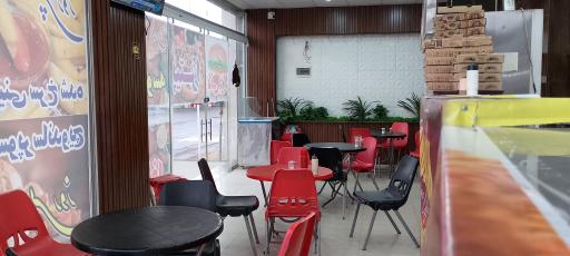 پیتزا ساندویچ پیروز