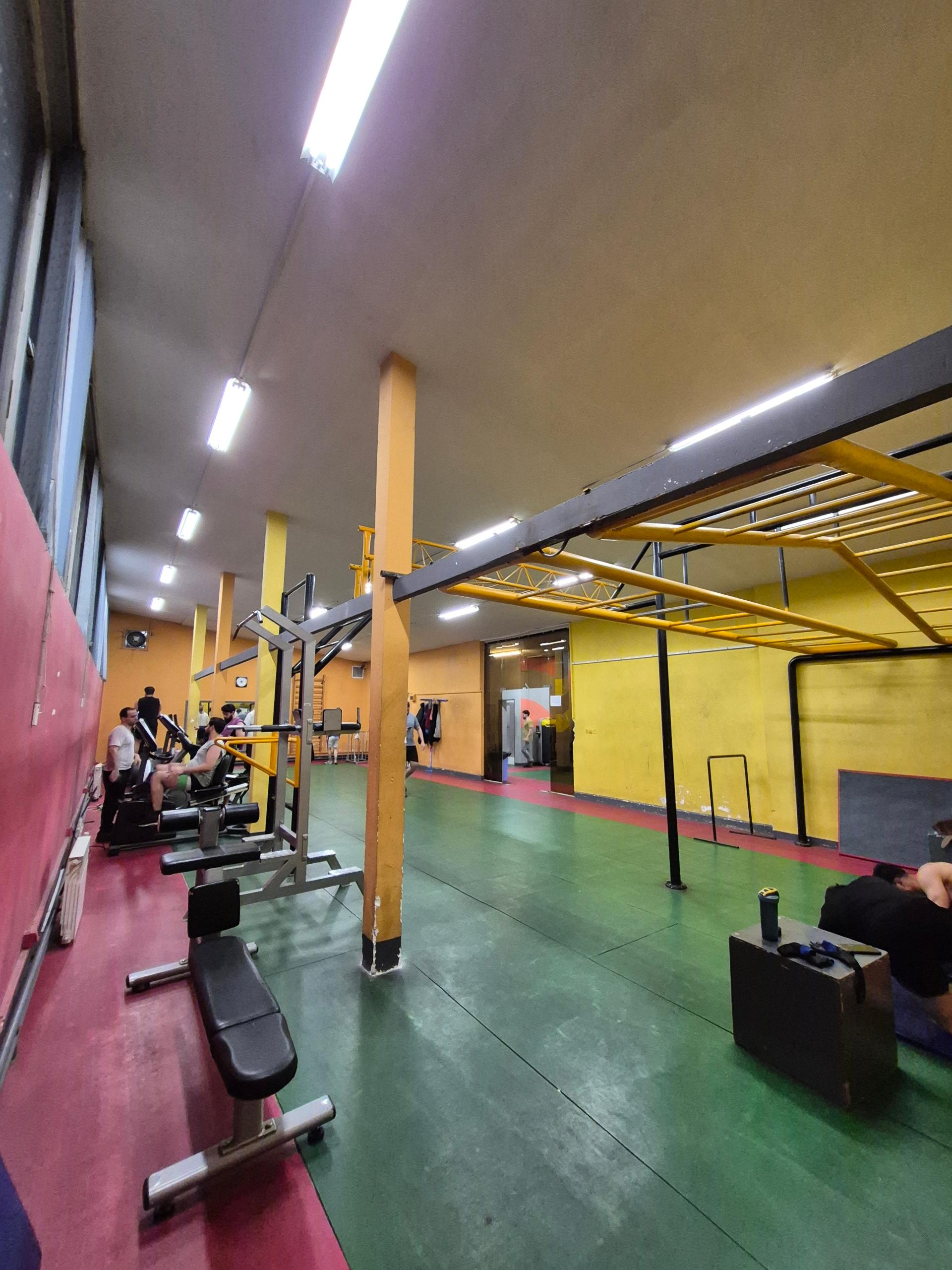 عکس باشگاه کوی دانشگاه تهران