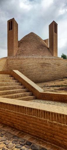 آب انبار کلار میبد