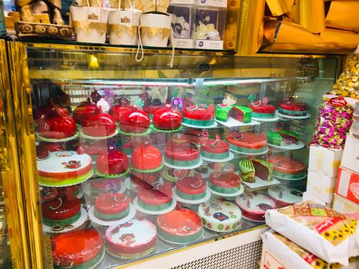 عکس شیرینی سرای درخشان