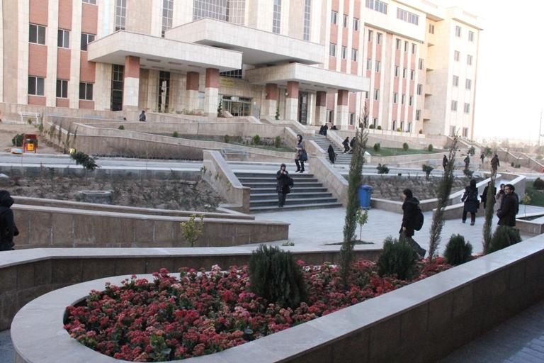 عکس دانشکده علوم انسانی