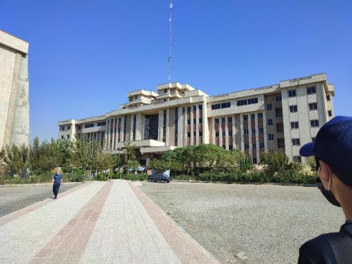 عکس دانشکده علوم انسانی