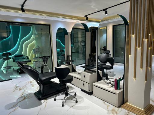 عکس سالن زیبایی تکتم 