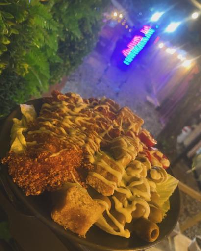 عکس کافه رستوران شب نشین