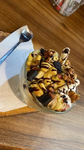 عکس کافه رستوران شب نشین