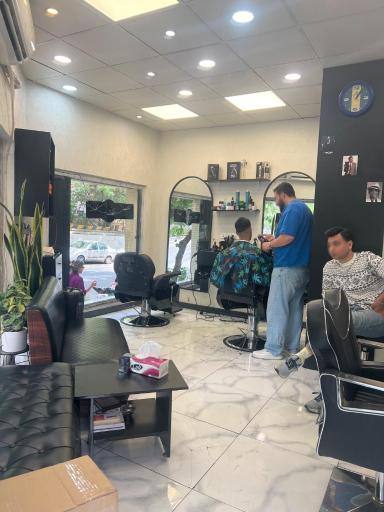 عکس آرایشگاه مردانه سپهر 