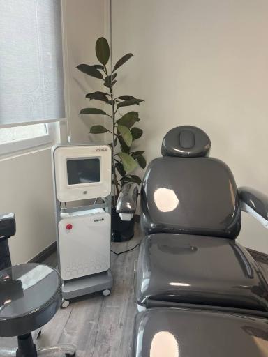 عکس مرکز پوست و زیبایی نیکسا