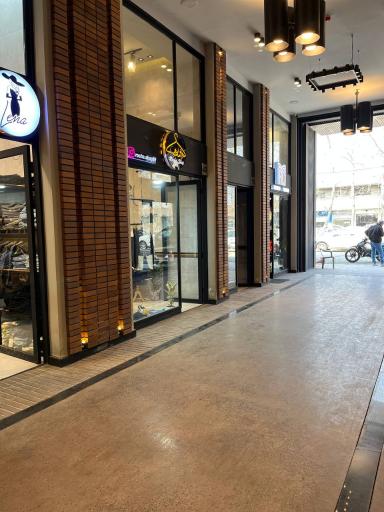 عکس مجتمع تجاری ماهلند