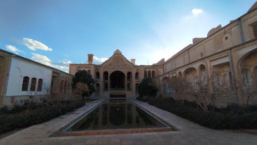 عکس خانه تاریخی بروجردی ها