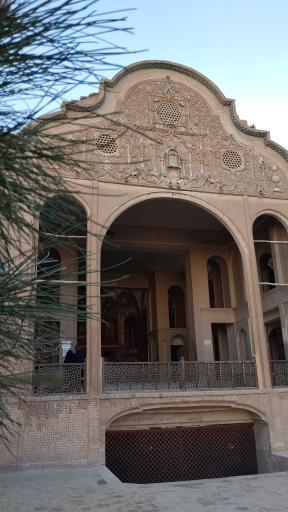 عکس خانه تاریخی بروجردی ها