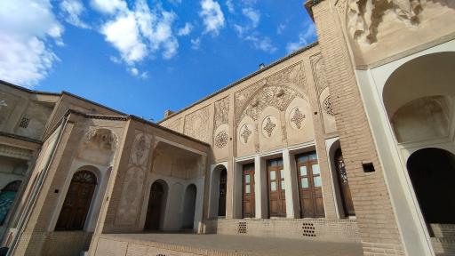 عکس خانه تاریخی بروجردی ها