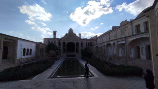 عکس خانه تاریخی بروجردی ها