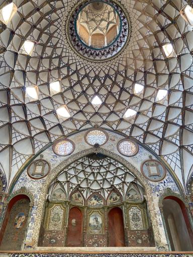 عکس خانه تاریخی بروجردی ها