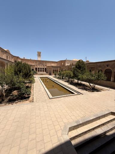 عکس خانه تاریخی بروجردی ها
