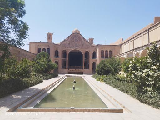 خانه تاریخی بروجردی ها