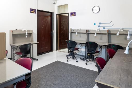 عکس سالن مطالعه پسرانه کهکشان (اپسیلون)