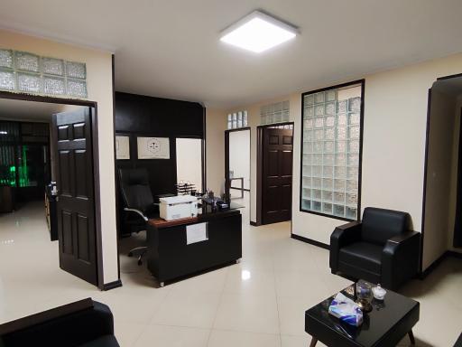 عکس موسسه حقوقی آقازاده