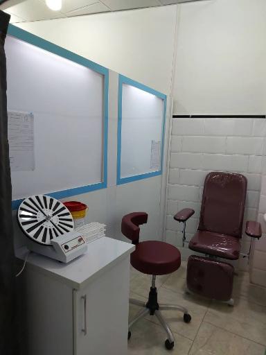 عکس درمانگاه و آزمایشگاه دی