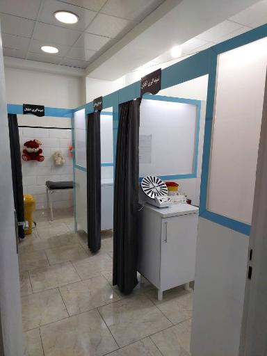 عکس درمانگاه و آزمایشگاه دی