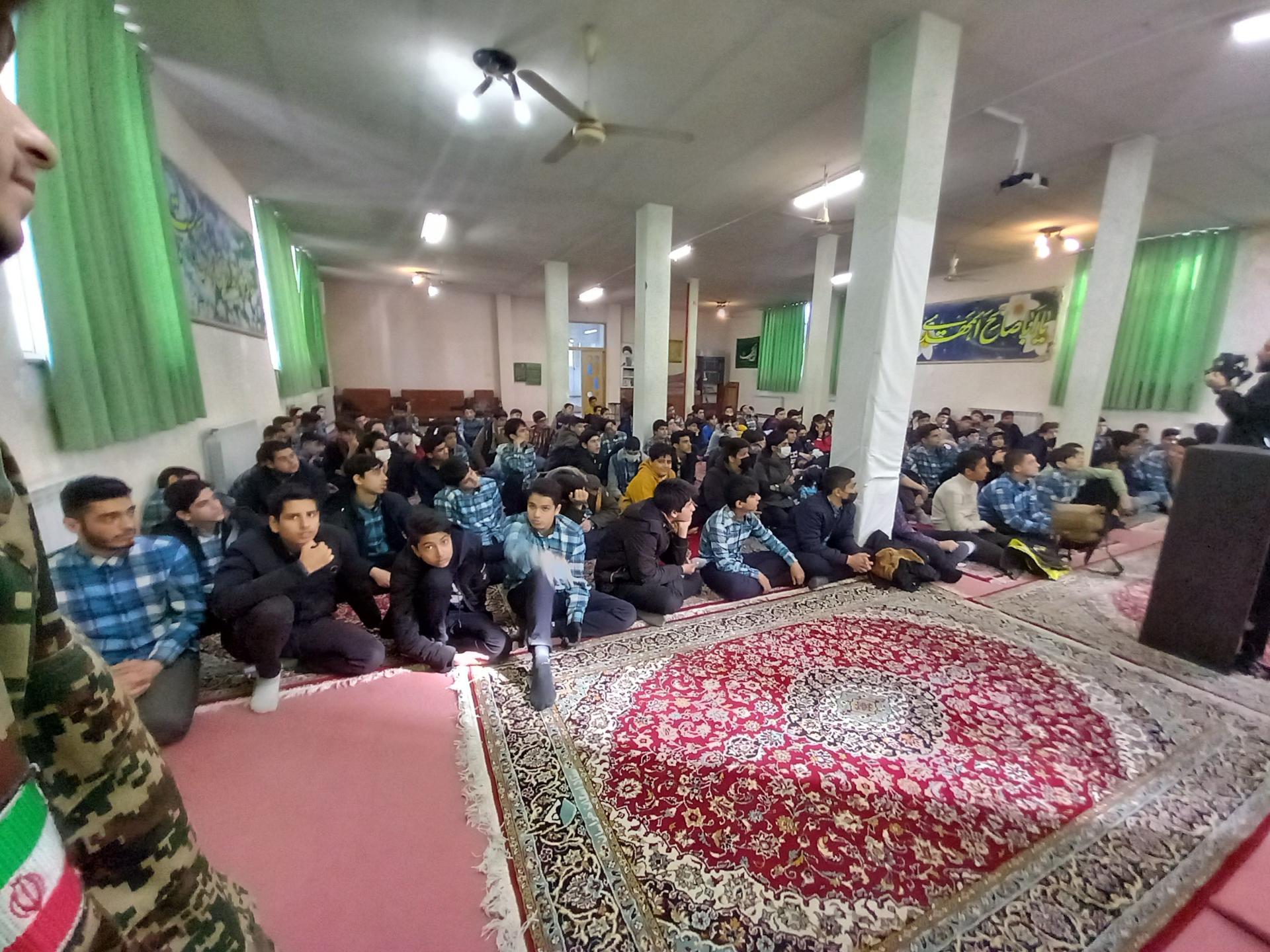 عکس واحد مقاومت بسیج دانش آموزی دبیرستان علویه