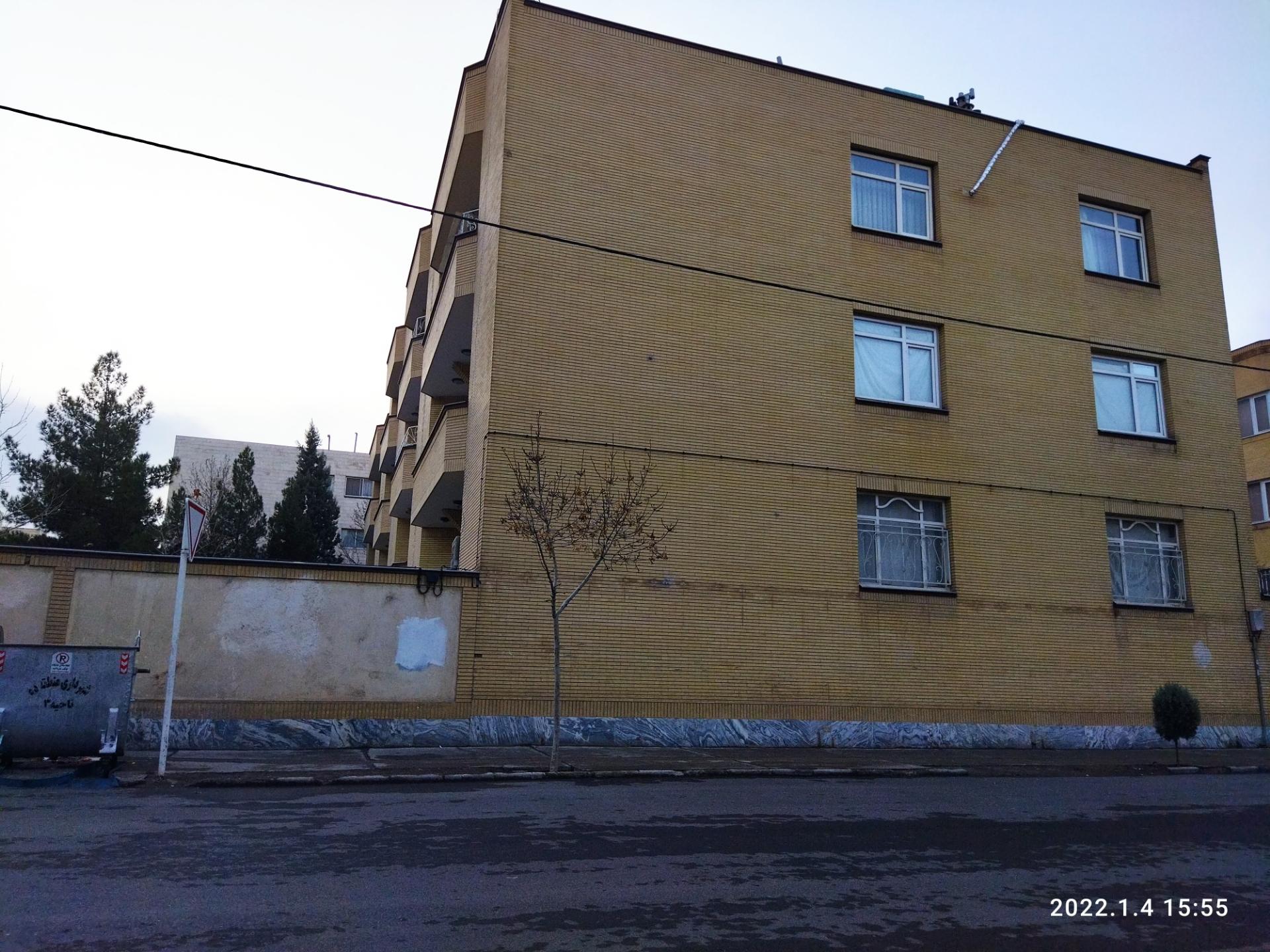 عکس مجتمع مسکونی تک ماشین