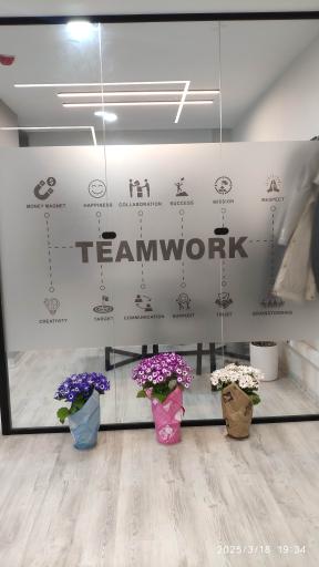 عکس علی ترکمندی مشاور پیش خرید در چیتگر