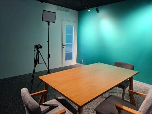 عکس استودیو هنر یک