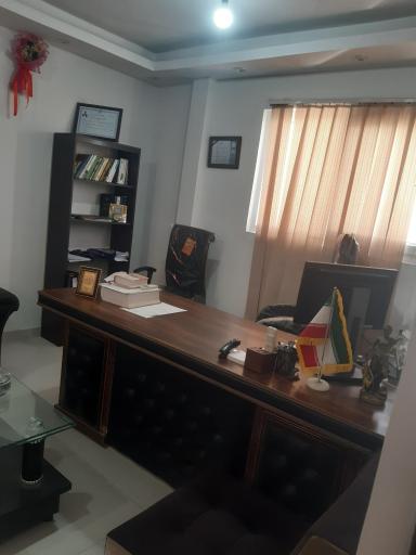 عکس دفتر وکالت علیرضا رعیت رستمی